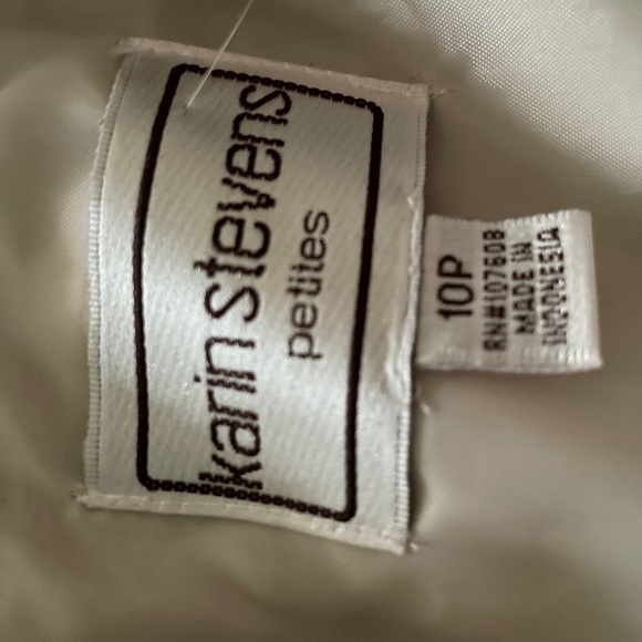 Dress - Picture 2 of 4